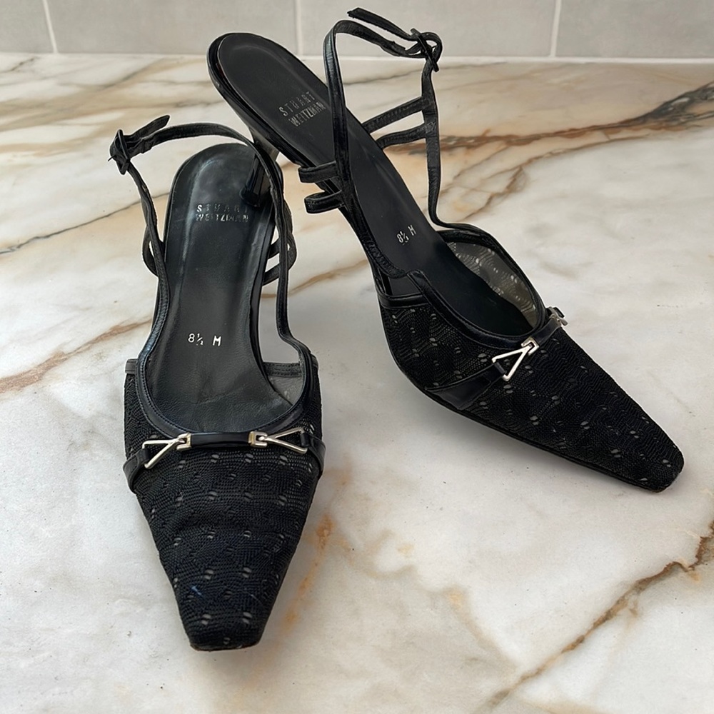 Simple but elegant sling back Stuart Weitzman shoes.
